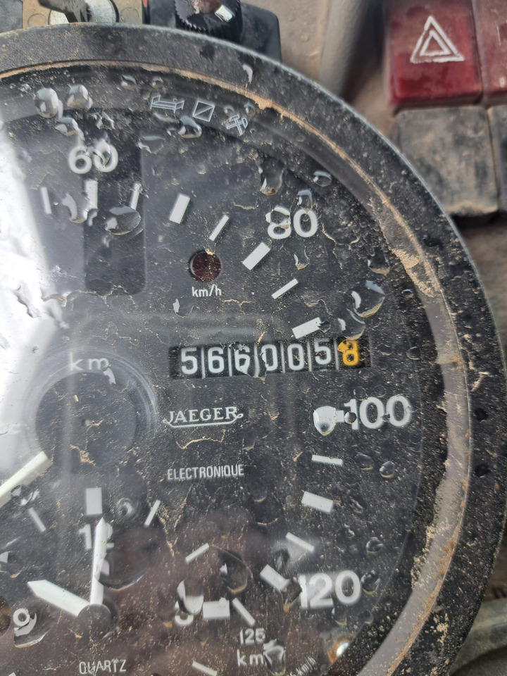 RENAULT - Nákladní automobil valníkový/ Plošinový: obrázek 4 RENAULT - Nákladní automobil valníkový/ Plošinový: obrázek 4