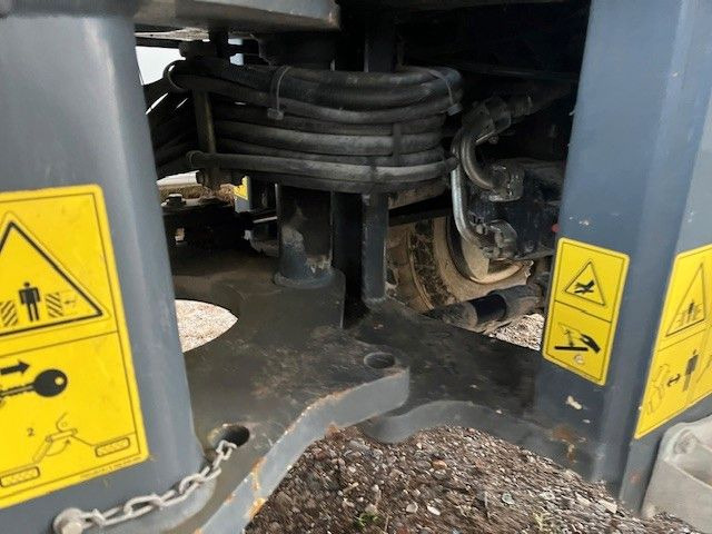 Terex TL 80 - Kolový nakladač: obrázek 4 Terex TL 80 - Kolový nakladač: obrázek 4
