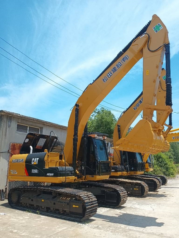 CAT 320D2 - Pásové rýpadlo: obrázek 2 CAT 320D2 - Pásové rýpadlo: obrázek 2