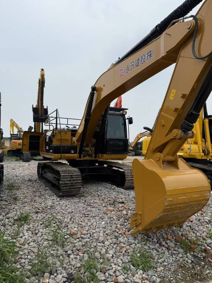 Pásové rýpadlo CAT 320D2 [ Copy ]: obrázek 9