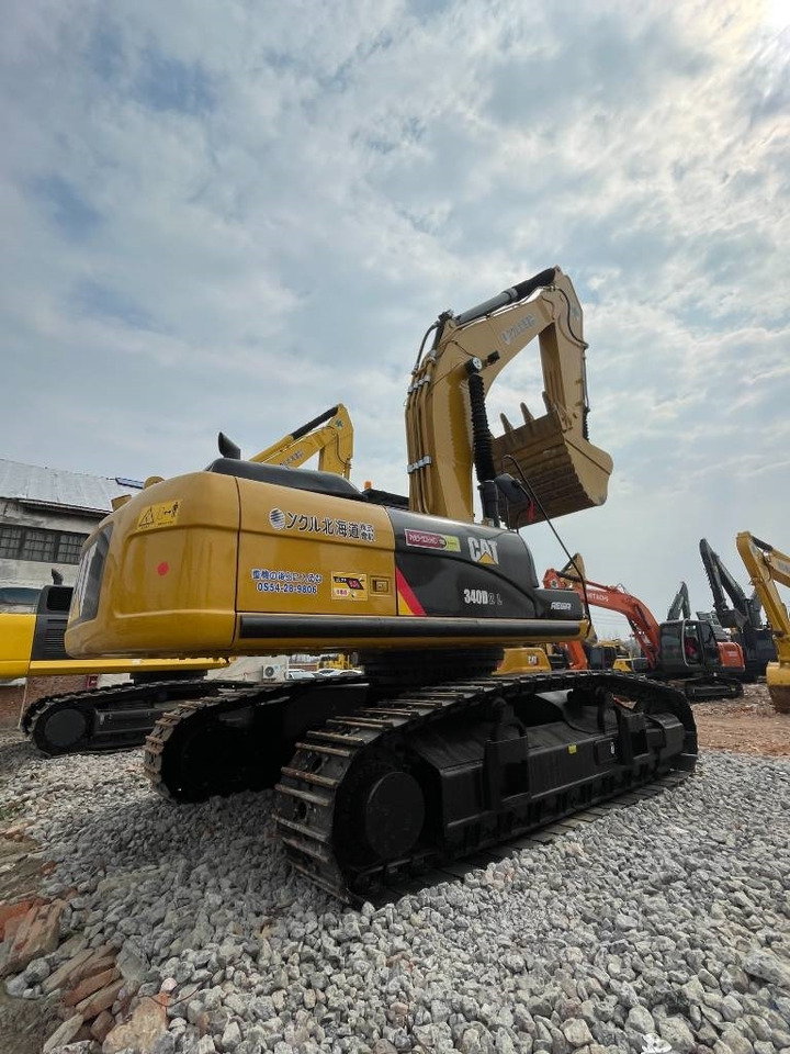 CAT 340 - Pásové rýpadlo: obrázek 3 CAT 340 - Pásové rýpadlo: obrázek 3