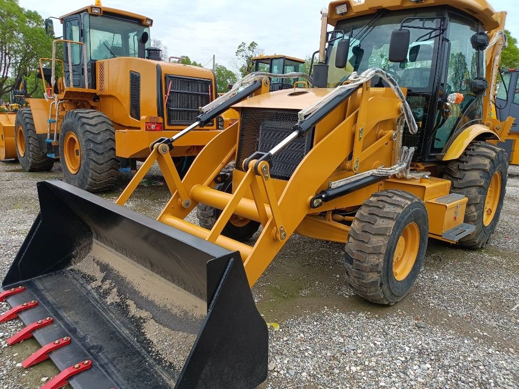 CAT 420 F IT - Rýpadlo-nakladač: obrázek 3 CAT 420 F IT - Rýpadlo-nakladač: obrázek 3