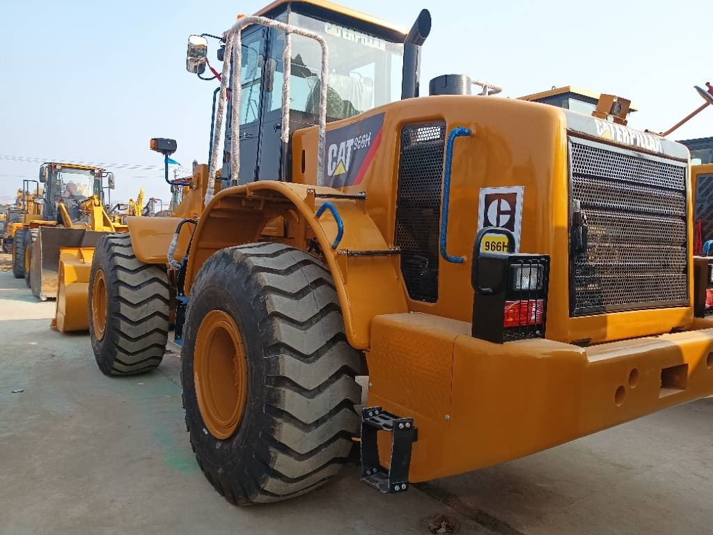 CAT 966 H - Kolový nakladač: obrázek 1 CAT 966 H - Kolový nakladač: obrázek 1