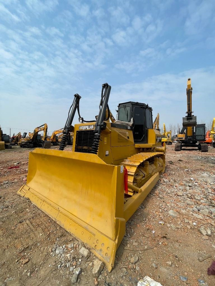 CAT D 7 G - Pásové rýpadlo: obrázek 4 CAT D 7 G - Pásové rýpadlo: obrázek 4