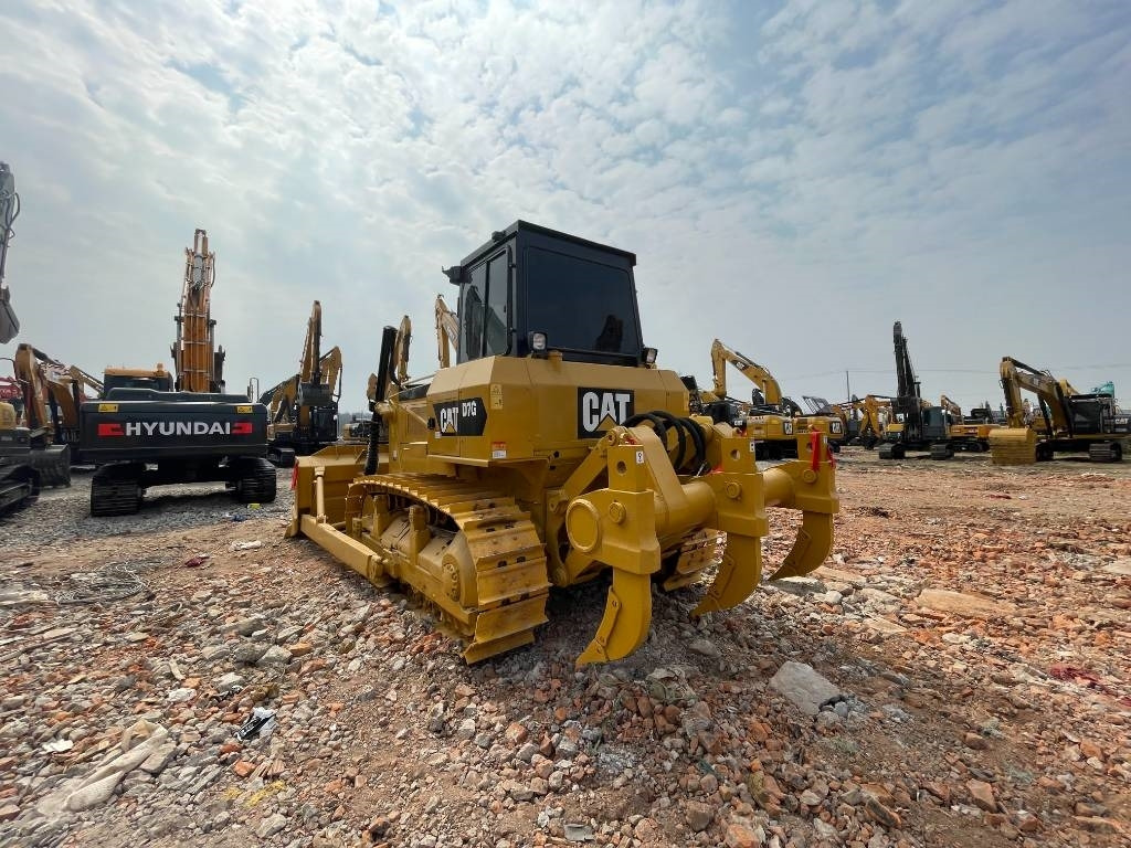 CAT D 7 G - Pásové rýpadlo: obrázek 5 CAT D 7 G - Pásové rýpadlo: obrázek 5