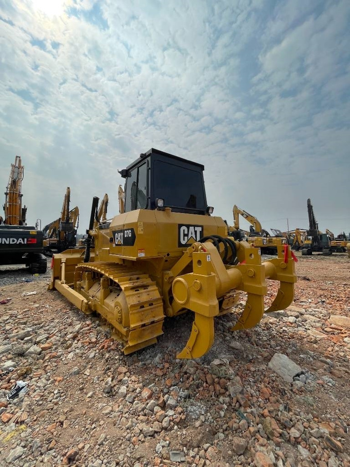 CAT D 7 G - Pásové rýpadlo: obrázek 3 CAT D 7 G - Pásové rýpadlo: obrázek 3
