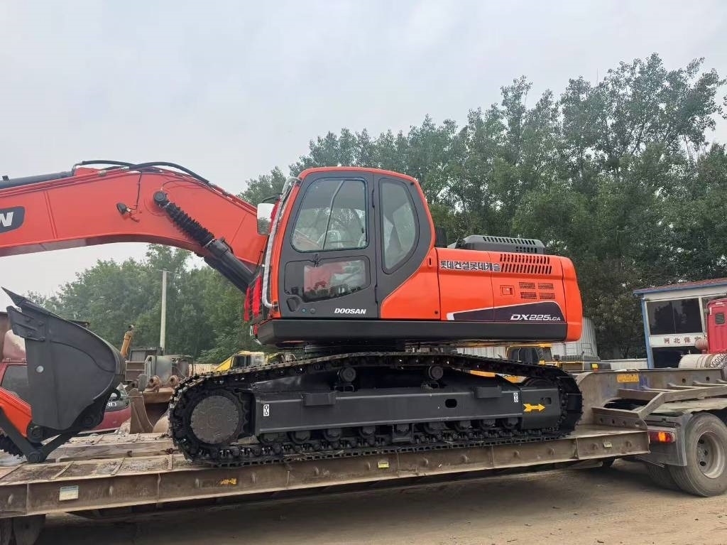 Doosan DX 225 LCA - Pásové rýpadlo: obrázek 2 Doosan DX 225 LCA - Pásové rýpadlo: obrázek 2