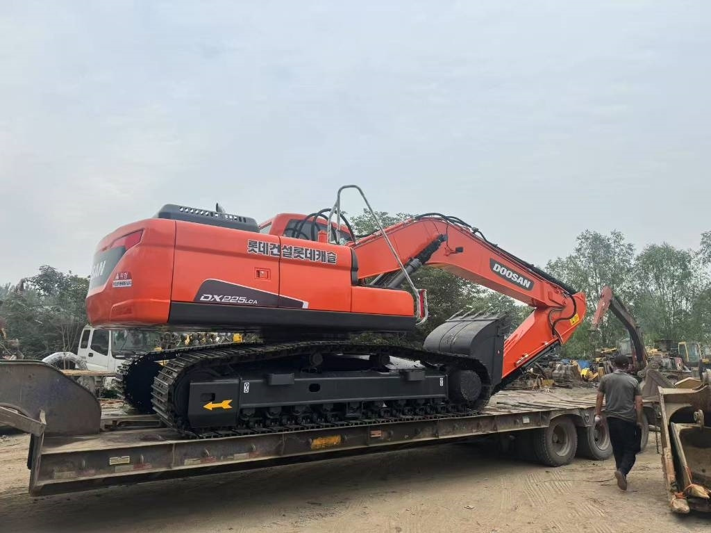 Doosan DX 225 LCA - Pásové rýpadlo: obrázek 5 Doosan DX 225 LCA - Pásové rýpadlo: obrázek 5