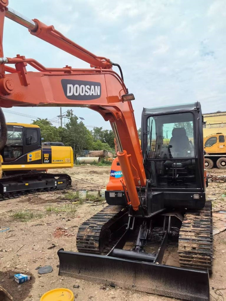 Doosan DX 60 - Pásové rýpadlo: obrázek 1 Doosan DX 60 - Pásové rýpadlo: obrázek 1