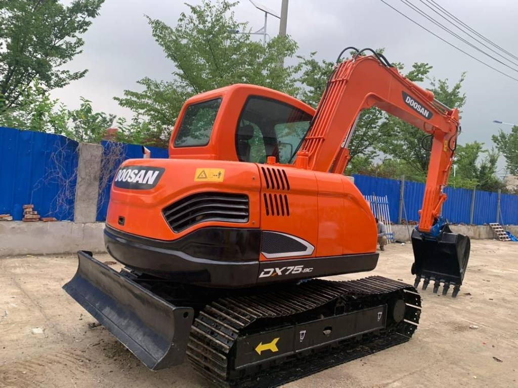 Doosan DX 75-9 C - Mini rýpadlo: obrázek 2 Doosan DX 75-9 C - Mini rýpadlo: obrázek 2