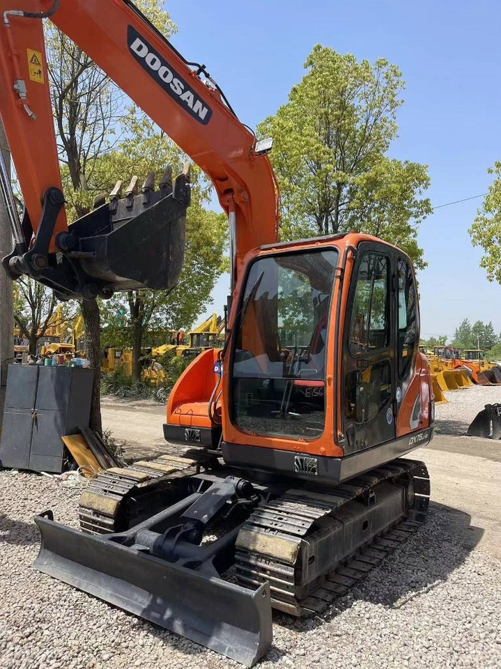 Doosan DX 75-9 C - Mini rýpadlo: obrázek 2 Doosan DX 75-9 C - Mini rýpadlo: obrázek 2