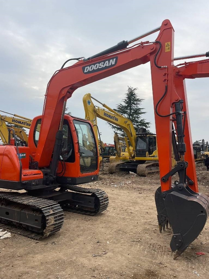 Doosan DX80 - Mini rýpadlo: obrázek 2 Doosan DX80 - Mini rýpadlo: obrázek 2