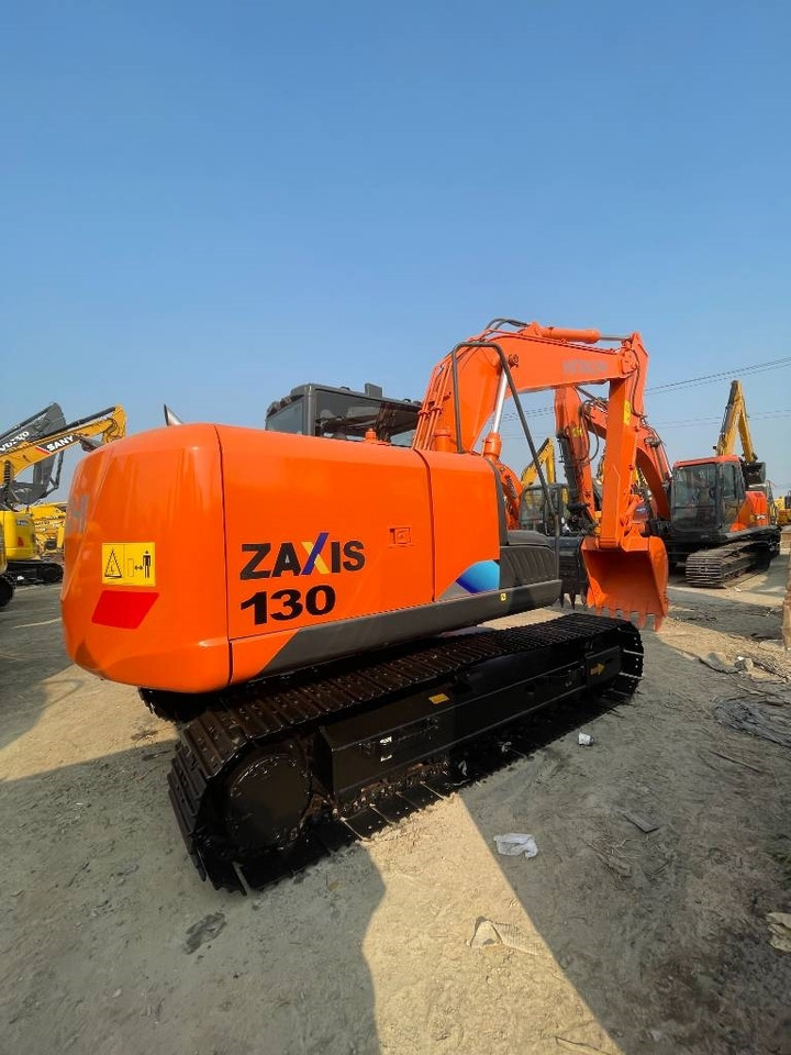 Hitachi ZX 130 - Pásové rýpadlo: obrázek 1 Hitachi ZX 130 - Pásové rýpadlo: obrázek 1