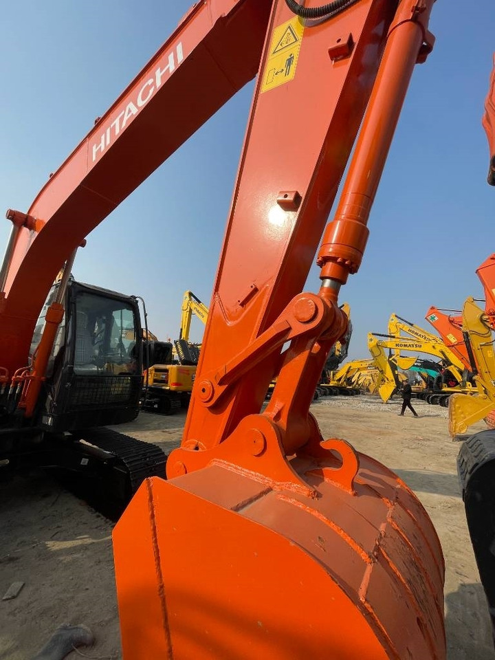 Hitachi ZX 130 - Pásové rýpadlo: obrázek 4 Hitachi ZX 130 - Pásové rýpadlo: obrázek 4