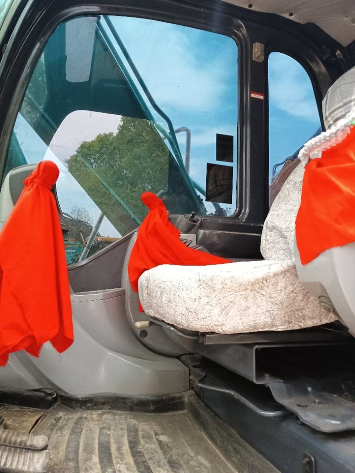 Hitachi ZX 135 - Pásové rýpadlo: obrázek 4 Hitachi ZX 135 - Pásové rýpadlo: obrázek 4