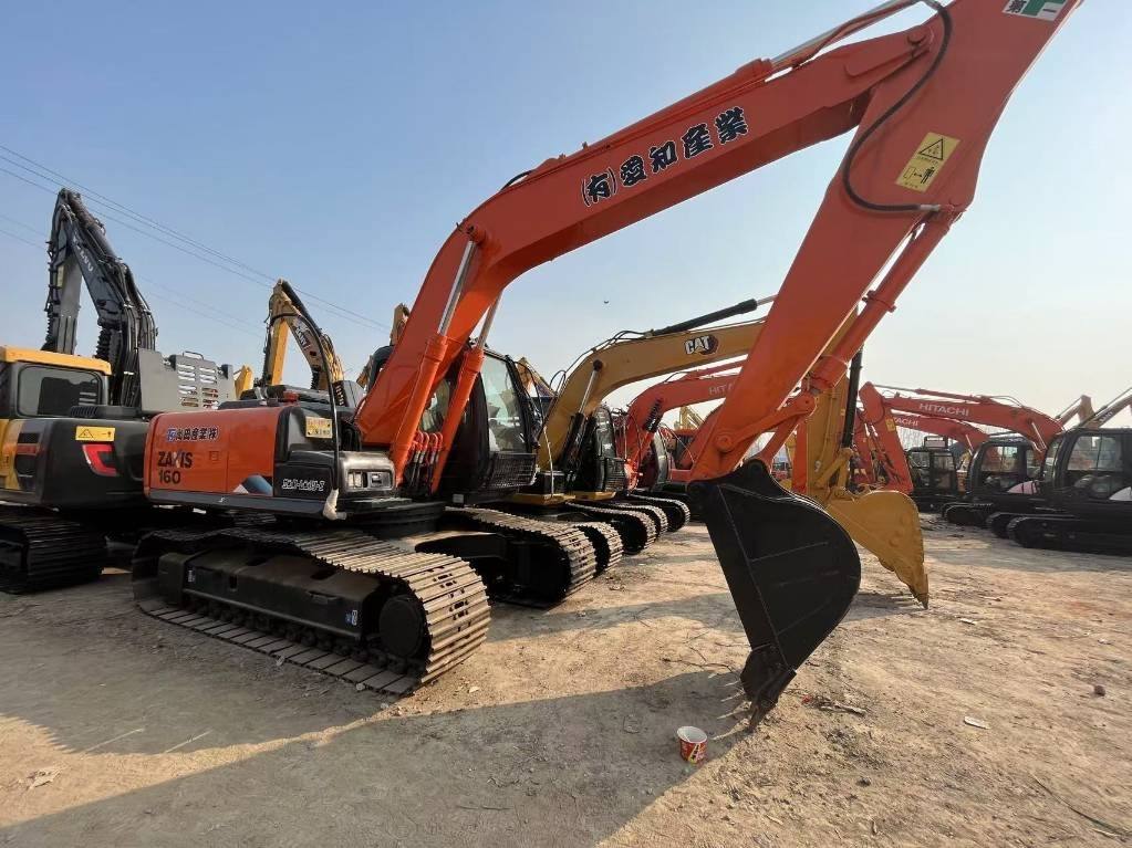 Hitachi ZX 160 - Pásové rýpadlo: obrázek 2 Hitachi ZX 160 - Pásové rýpadlo: obrázek 2