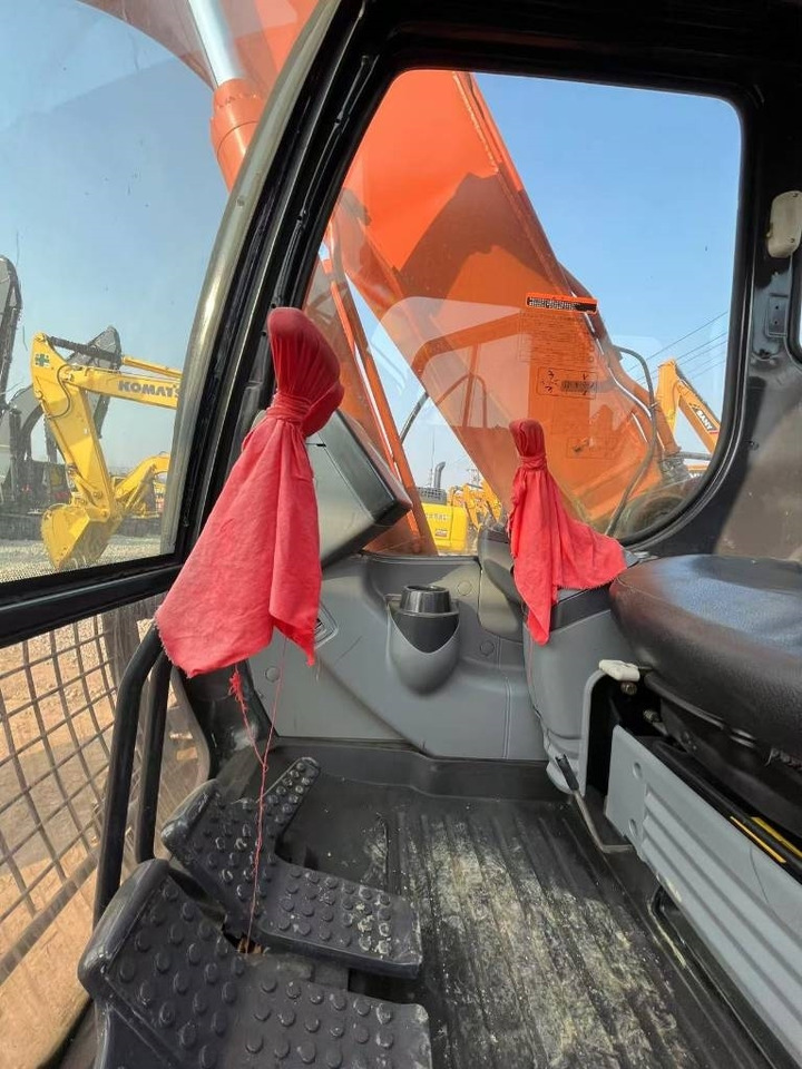 Hitachi ZX 160 - Pásové rýpadlo: obrázek 5 Hitachi ZX 160 - Pásové rýpadlo: obrázek 5