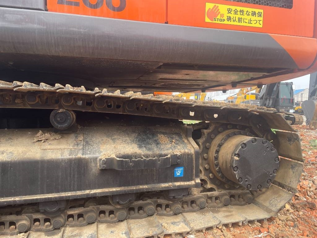 Hitachi ZX 200 - Pásové rýpadlo: obrázek 3 Hitachi ZX 200 - Pásové rýpadlo: obrázek 3