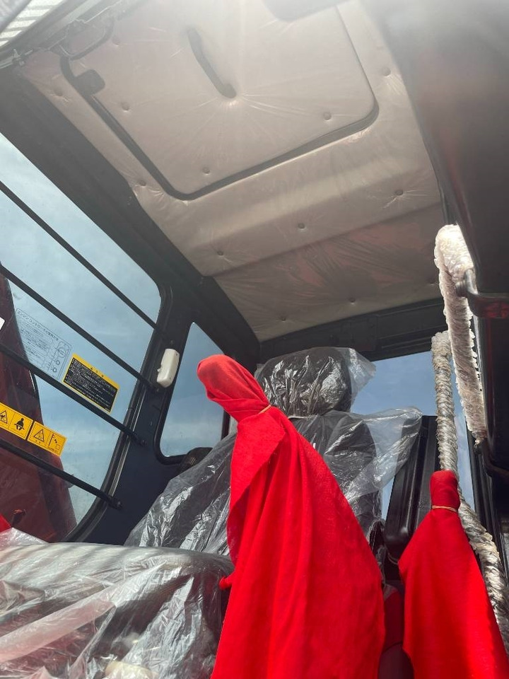 Hitachi ZX 200 - Pásové rýpadlo: obrázek 4 Hitachi ZX 200 - Pásové rýpadlo: obrázek 4