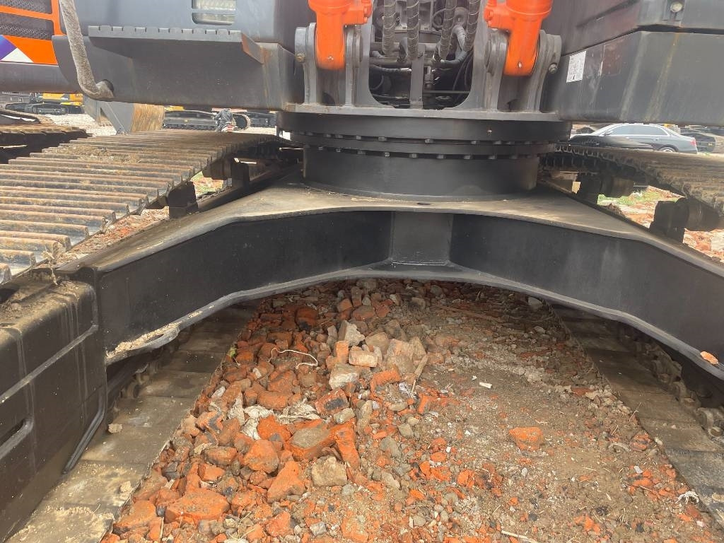 Hitachi ZX 200 - Pásové rýpadlo: obrázek 2 Hitachi ZX 200 - Pásové rýpadlo: obrázek 2