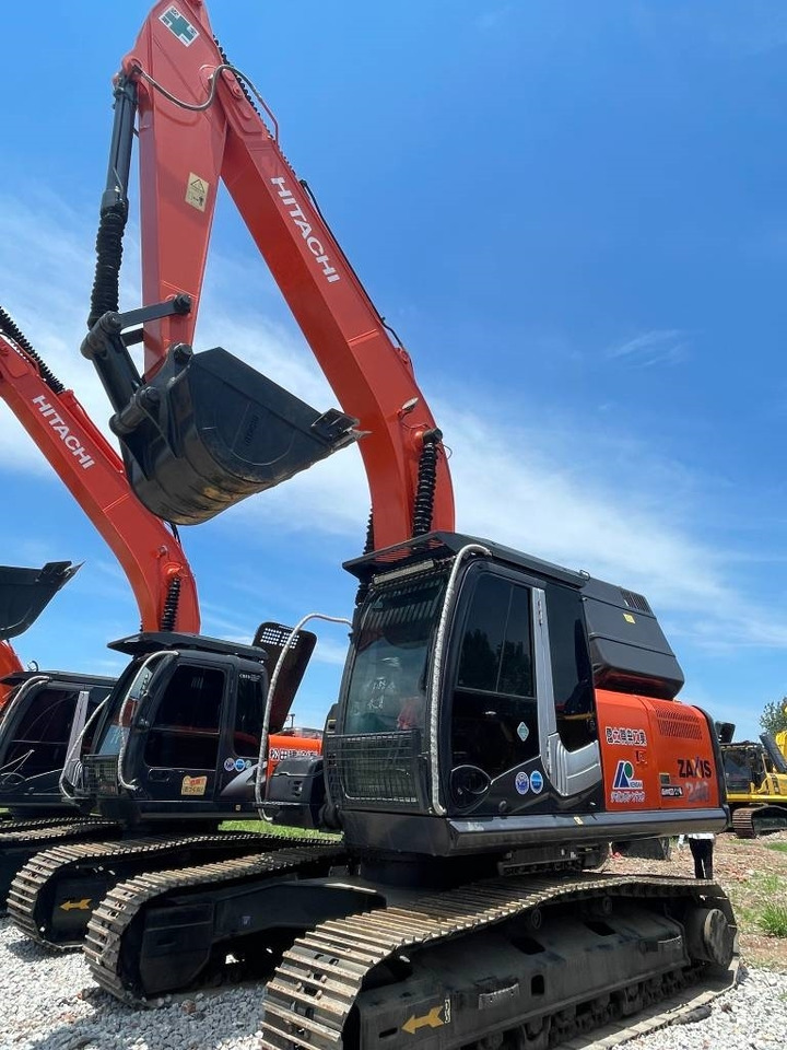 Hitachi ZX 240 - Pásové rýpadlo: obrázek 1 Hitachi ZX 240 - Pásové rýpadlo: obrázek 1