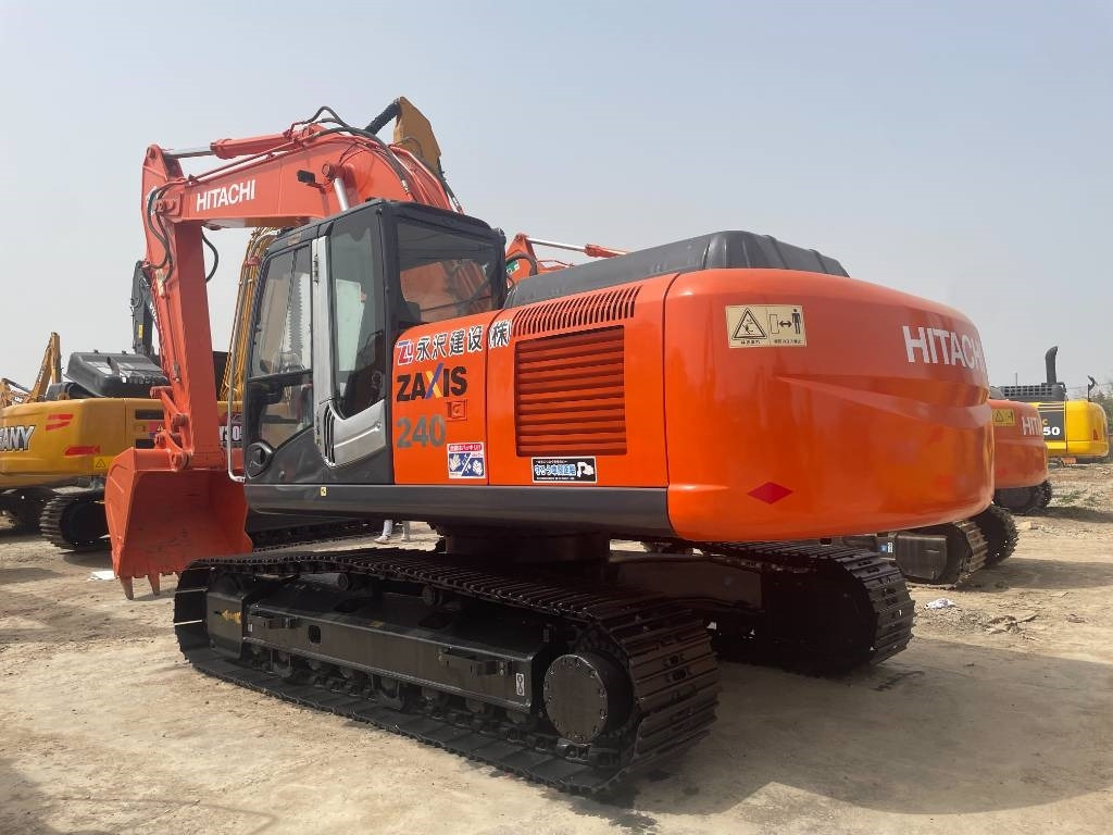 Hitachi ZX 240 - Pásové rýpadlo: obrázek 1 Hitachi ZX 240 - Pásové rýpadlo: obrázek 1