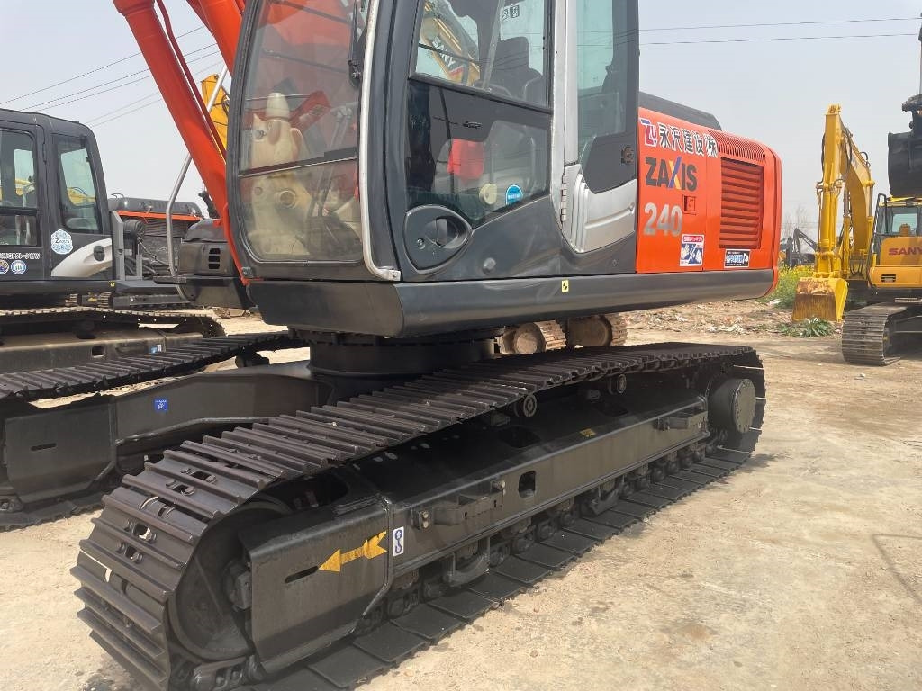Hitachi ZX 240 - Pásové rýpadlo: obrázek 2 Hitachi ZX 240 - Pásové rýpadlo: obrázek 2