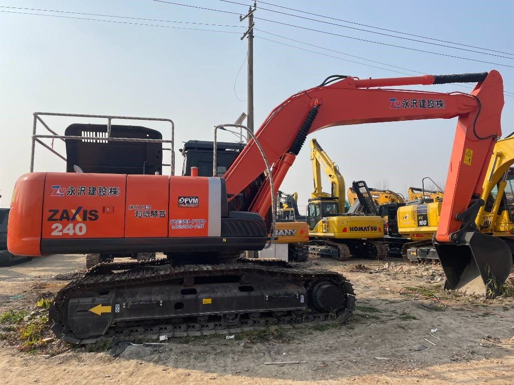 Hitachi ZX 240 - Pásové rýpadlo: obrázek 1 Hitachi ZX 240 - Pásové rýpadlo: obrázek 1