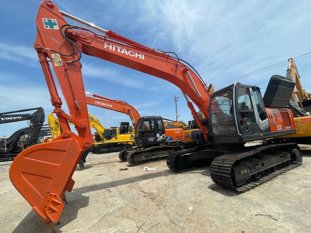 Hitachi ZX 240 - Pásové rýpadlo: obrázek 1 Hitachi ZX 240 - Pásové rýpadlo: obrázek 1
