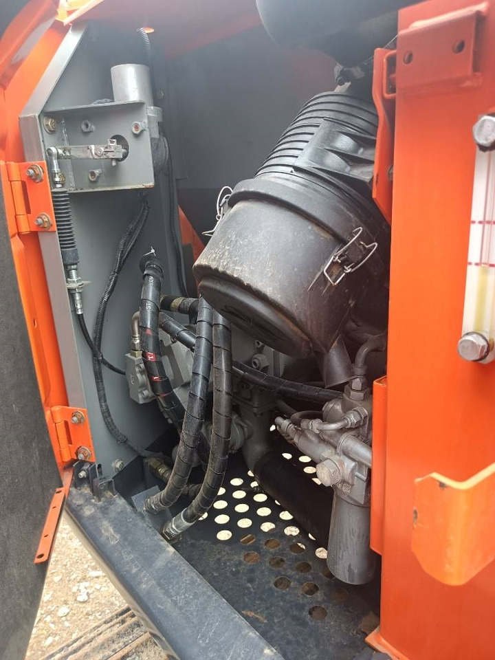 Hitachi ZX 70 - Pásové rýpadlo: obrázek 5 Hitachi ZX 70 - Pásové rýpadlo: obrázek 5