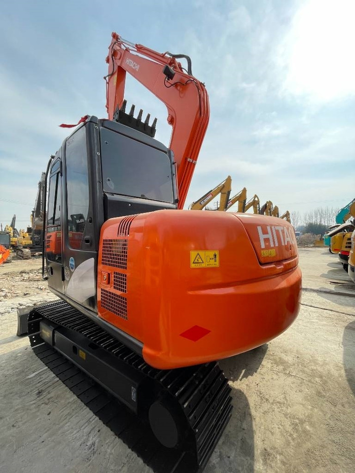 Hitachi ZX 70 - Mini rýpadlo: obrázek 2 Hitachi ZX 70 - Mini rýpadlo: obrázek 2