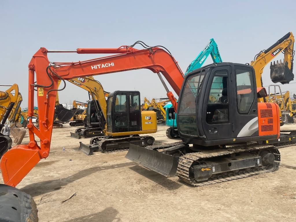 Hitachi ZX 70 - Pásové rýpadlo: obrázek 1 Hitachi ZX 70 - Pásové rýpadlo: obrázek 1