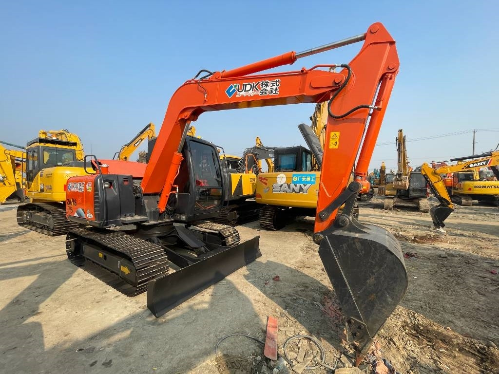 Hitachi ZX 75 - Pásové rýpadlo: obrázek 1 Hitachi ZX 75 - Pásové rýpadlo: obrázek 1