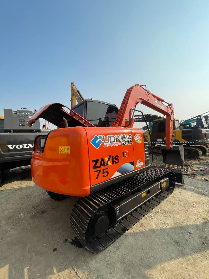 Hitachi ZX 75 - Pásové rýpadlo: obrázek 2 Hitachi ZX 75 - Pásové rýpadlo: obrázek 2