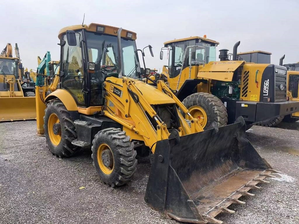 JCB 3CX - Rýpadlo-nakladač: obrázek 3 JCB 3CX - Rýpadlo-nakladač: obrázek 3