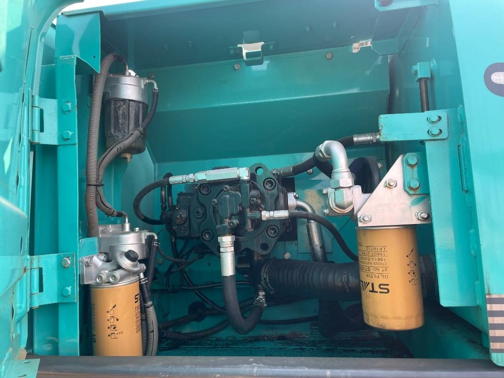 Kobelco SK 200 - Pásové rýpadlo: obrázek 3 Kobelco SK 200 - Pásové rýpadlo: obrázek 3