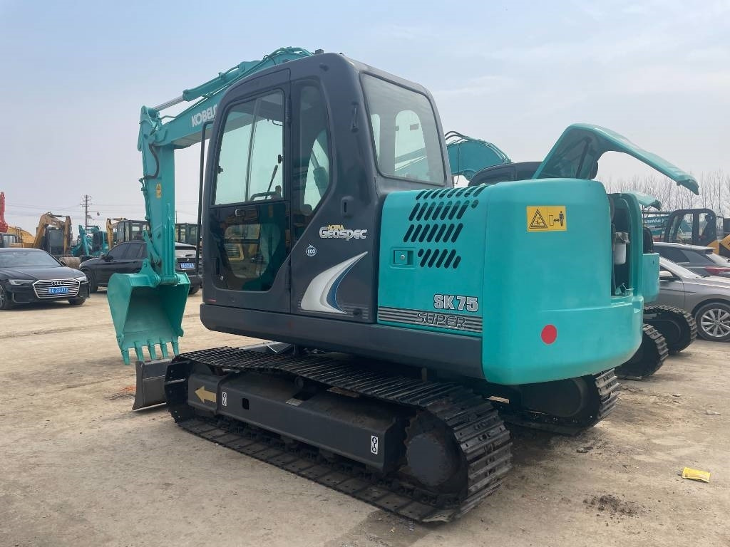 Kobelco SK 75 - Mini rýpadlo: obrázek 1 Kobelco SK 75 - Mini rýpadlo: obrázek 1