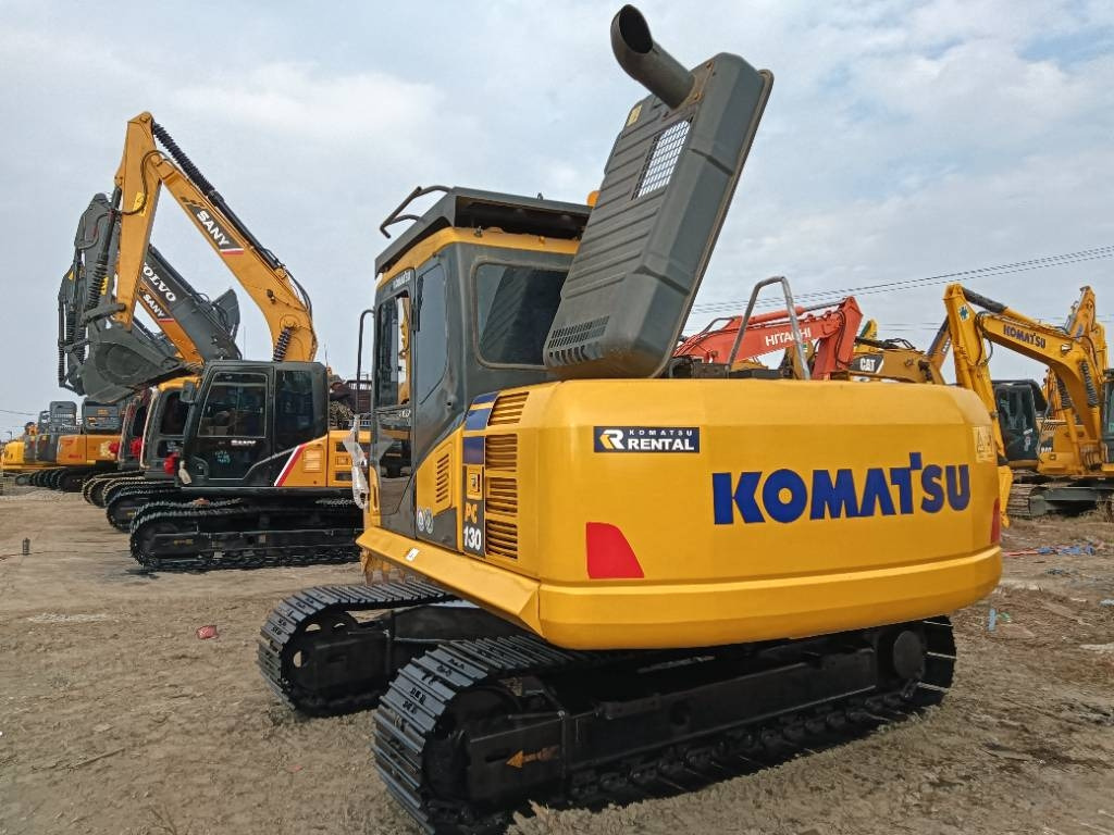 Komatsu PC 130 - Pásové rýpadlo: obrázek 1 Komatsu PC 130 - Pásové rýpadlo: obrázek 1