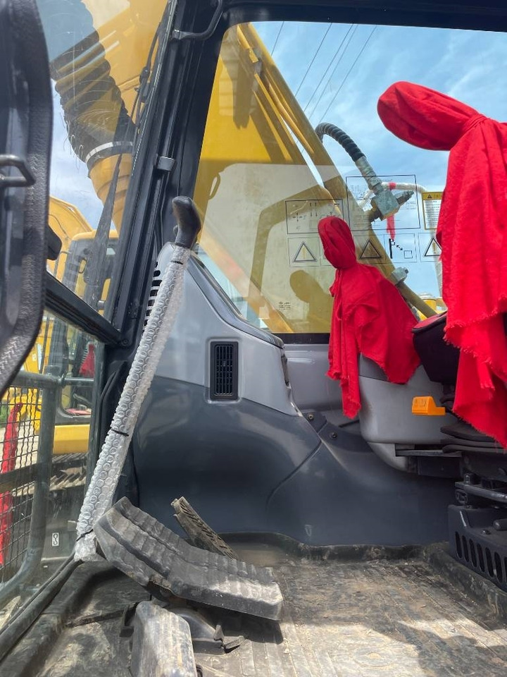 Komatsu PC 130 - Pásové rýpadlo: obrázek 4 Komatsu PC 130 - Pásové rýpadlo: obrázek 4