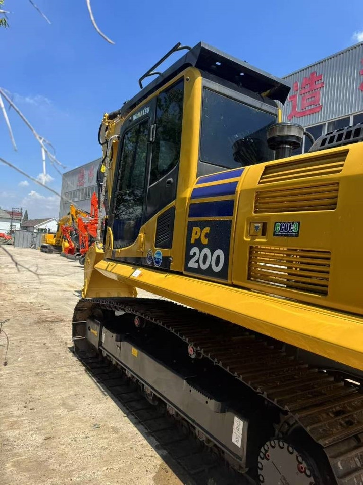 Pásové rýpadlo Komatsu PC 200 8N: obrázek 9