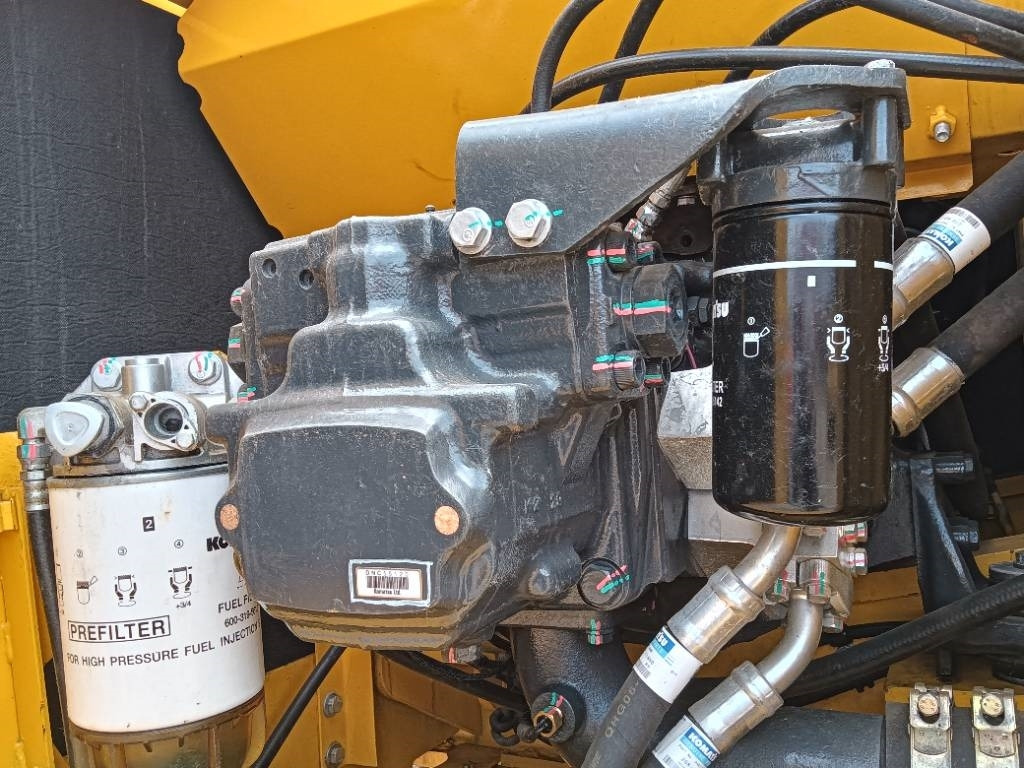 Komatsu PC 210 - Pásové rýpadlo: obrázek 3 Komatsu PC 210 - Pásové rýpadlo: obrázek 3