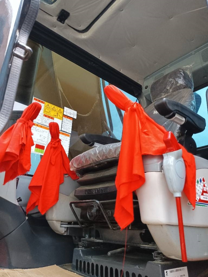 Komatsu PC 350 - Pásové rýpadlo: obrázek 4 Komatsu PC 350 - Pásové rýpadlo: obrázek 4