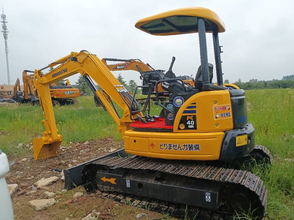 Komatsu PC 40 - Mini rýpadlo: obrázek 2 Komatsu PC 40 - Mini rýpadlo: obrázek 2