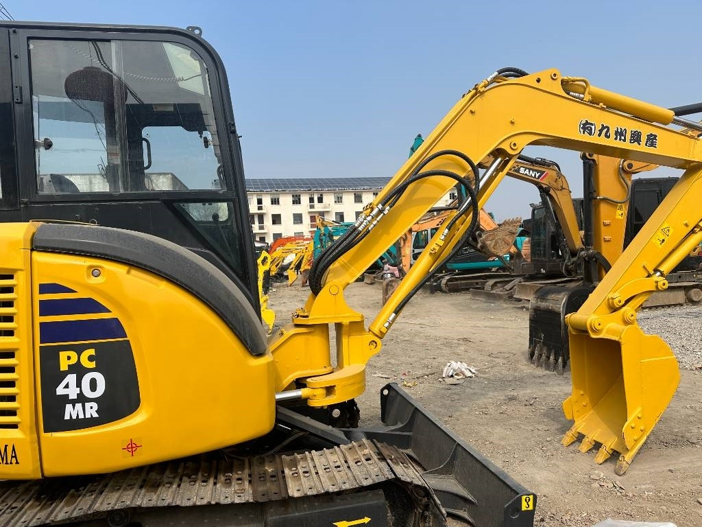 Komatsu PC 40 - Pásové rýpadlo: obrázek 2 Komatsu PC 40 - Pásové rýpadlo: obrázek 2