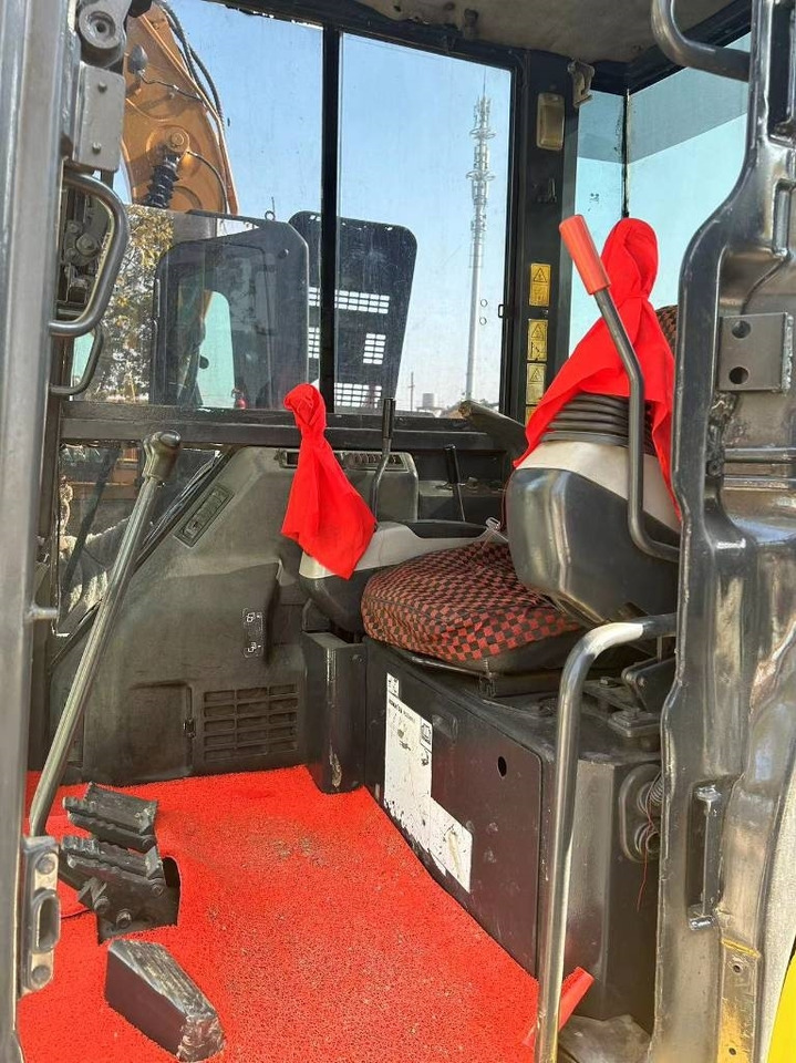 Komatsu PC 55 MR - Mini rýpadlo: obrázek 4 Komatsu PC 55 MR - Mini rýpadlo: obrázek 4