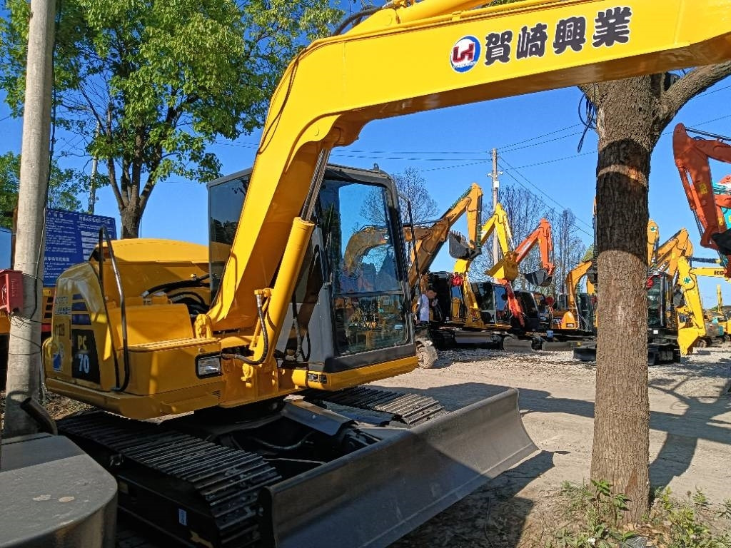 Komatsu PC 70 - Pásové rýpadlo: obrázek 5 Komatsu PC 70 - Pásové rýpadlo: obrázek 5