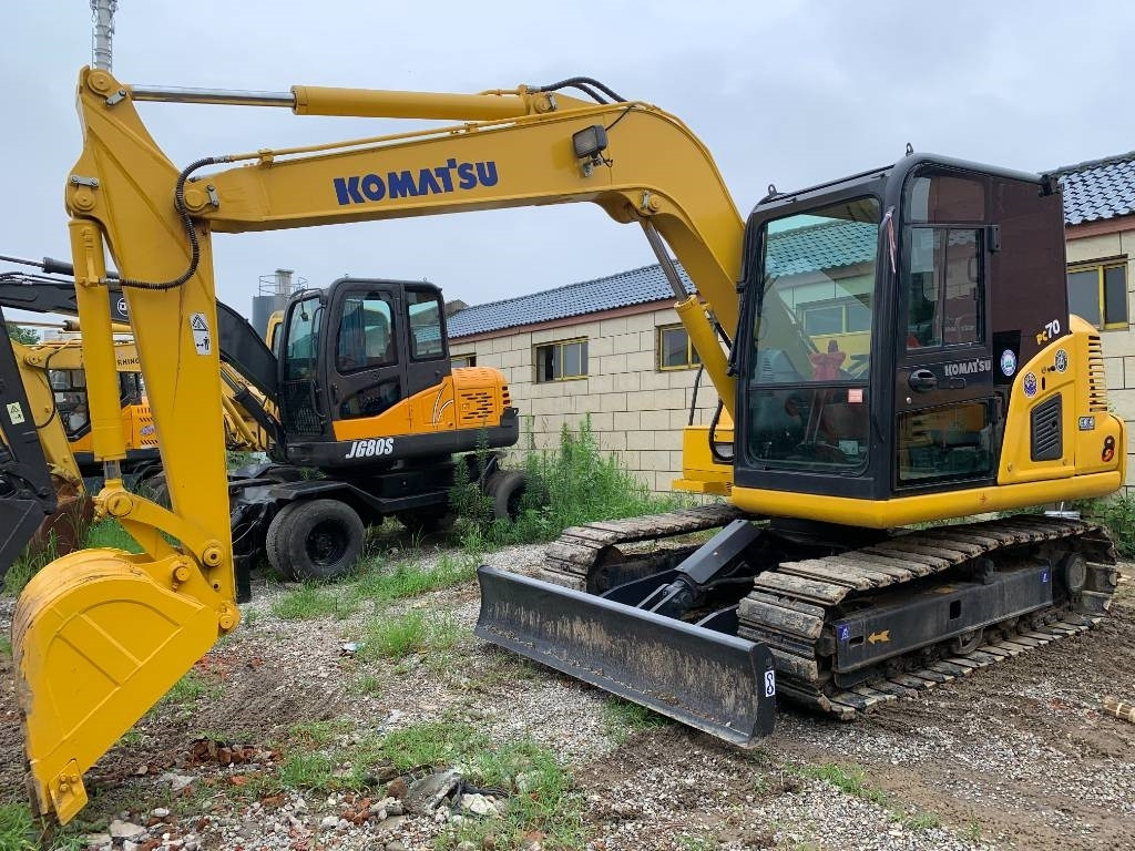 Komatsu PC 70 - Mini rýpadlo: obrázek 2 Komatsu PC 70 - Mini rýpadlo: obrázek 2