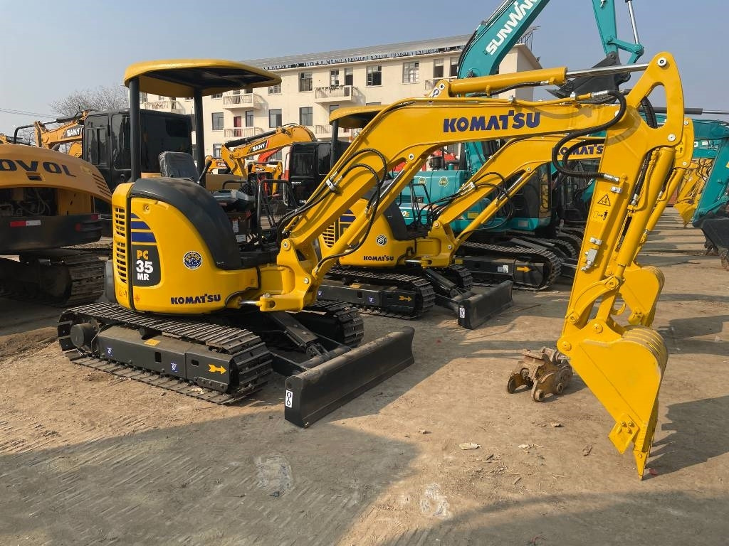 Komatsu PC35 - Mini rýpadlo: obrázek 4 Komatsu PC35 - Mini rýpadlo: obrázek 4