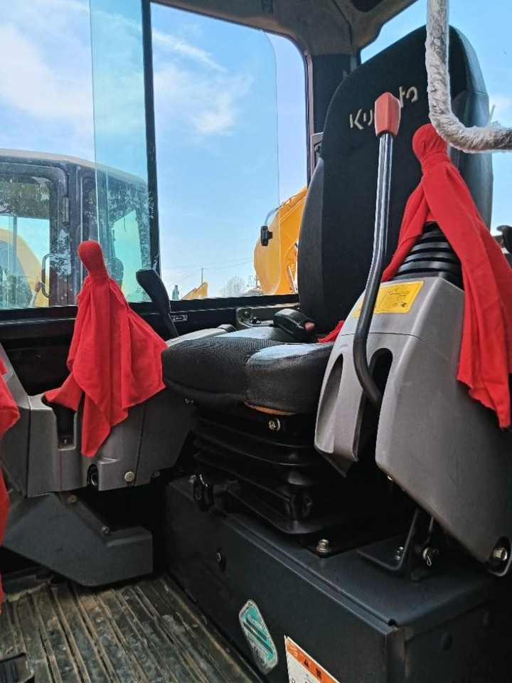 Kubota KX 165 - Mini rýpadlo: obrázek 4 Kubota KX 165 - Mini rýpadlo: obrázek 4