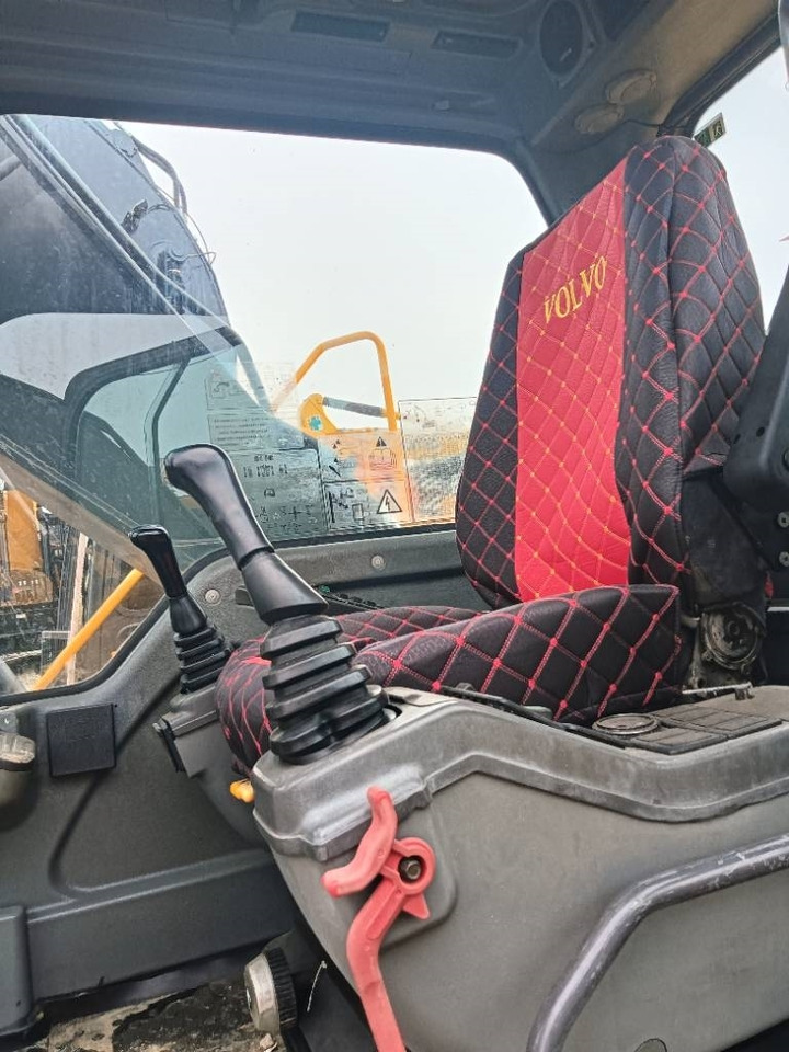 Volvo EC 210 - Pásové rýpadlo: obrázek 4 Volvo EC 210 - Pásové rýpadlo: obrázek 4
